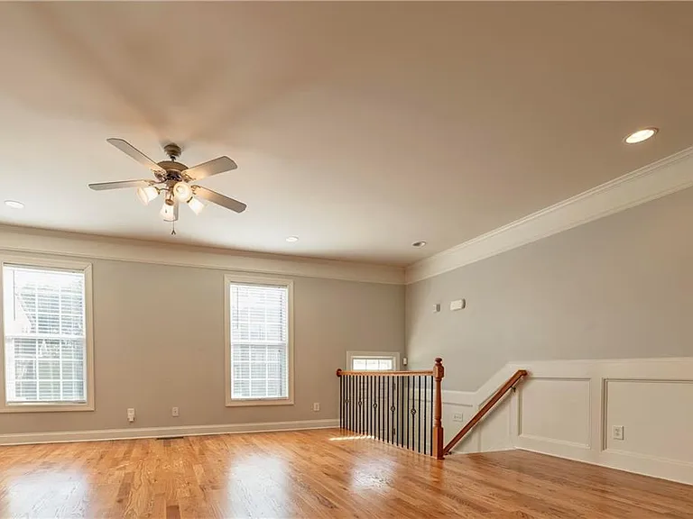 2249 Ewell Park Dr — Photo 3