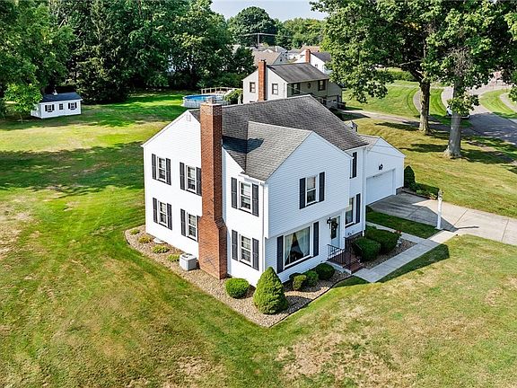 3rd image of 2271 Oran Dr