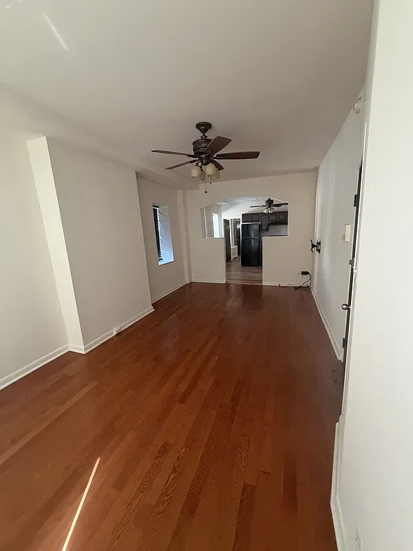 1 bed, 1.0 bath, $1,300 — Photo 4