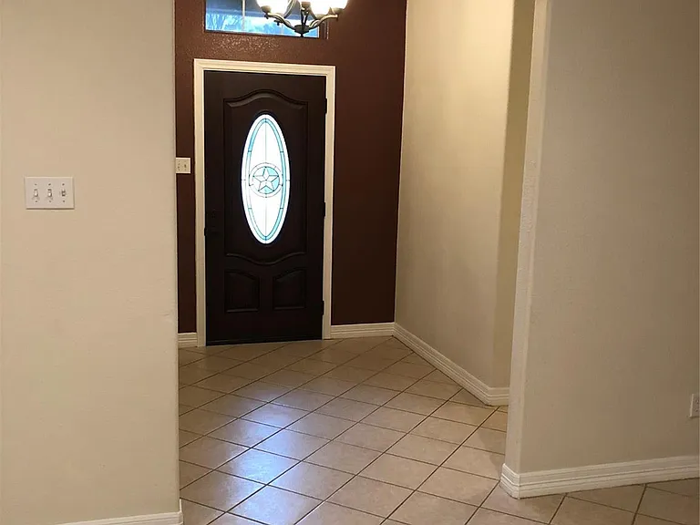13322 Colton Ln — Photo 2