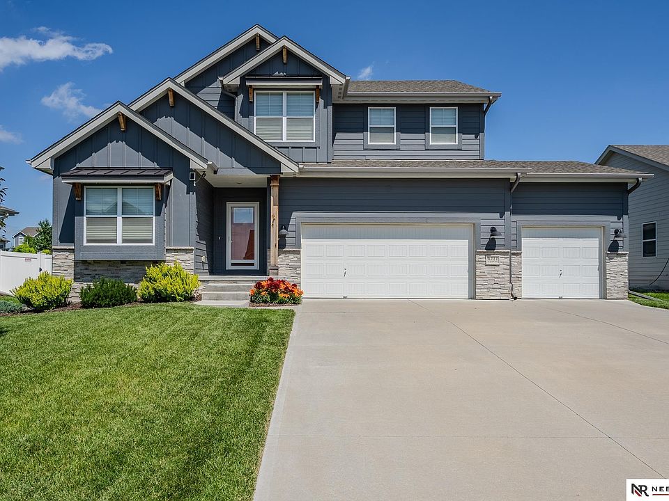 1st image of 4211 S 213th Ave
