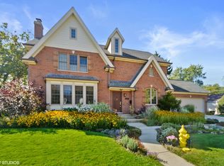 2025 Larkdale Dr, Glenview, IL