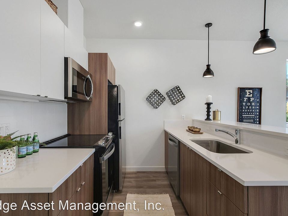 2nd image of 5531-5541 N Greeley Ave #11439042