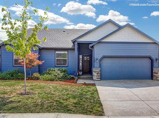 722 E Lincoln St, Carlton, OR