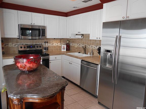 5th image of 2930 Driftwood Pl APT 21