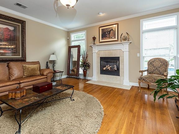 4th image of 8889 River Pine Dr