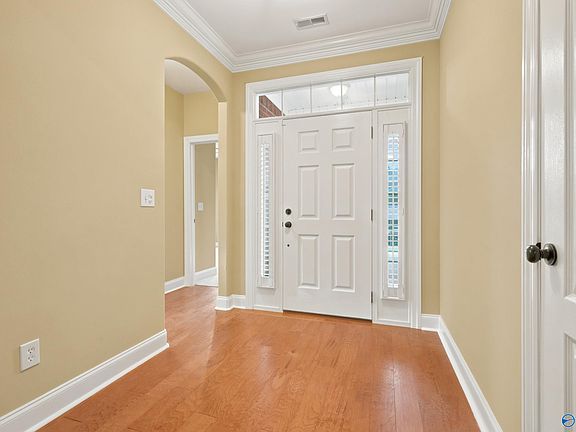 4th image of 15112 Lakeside Trl