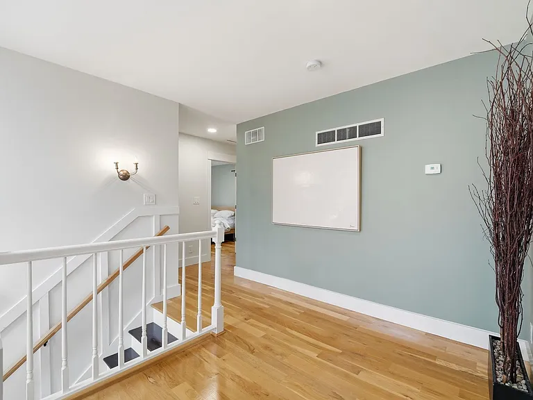 10200 Grandview Rd — Photo 21