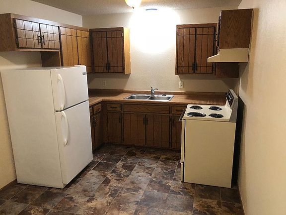 2nd image of 1361 13th Street Cir
