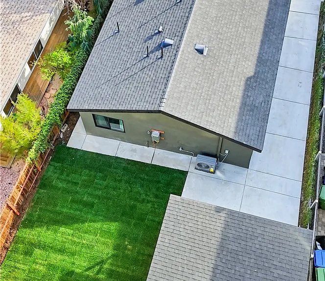 4523 Lexington Ave — Photo 20