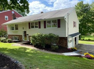 34 Ralph Pl, Morristown, NJ 07960