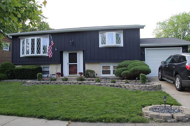 1st image of 5828 Victoria Dr