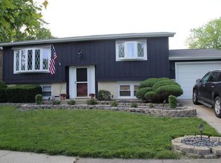 5828 Victoria Dr, Oak Forest, IL 60452