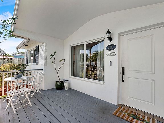 3rd image of 3410 SW 13th Court