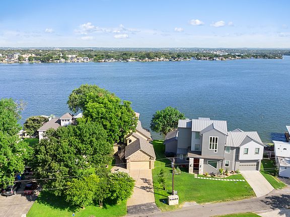 3rd image of 409 Lakeshore Ln