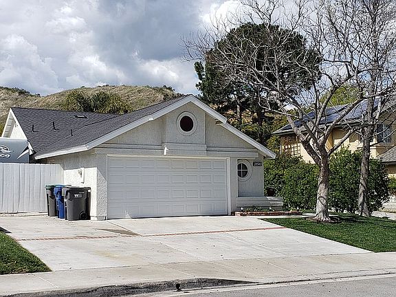 3rd image of 28543 Sugar Pine Way