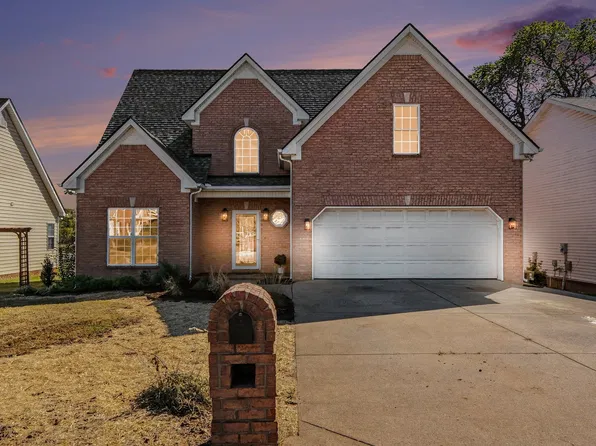 2361 Oak Hill Dr, Murfreesboro, TN 37130