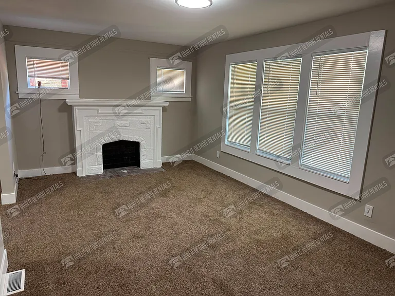 19263 Conley St — Photo 5