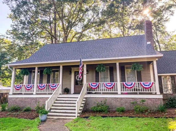 1005 Stratford Rd, Hattiesburg, MS 39402