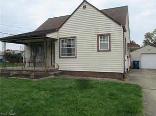 113 Renee Dr, Struthers, OH 44471