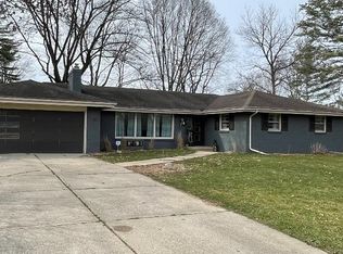 2010 Valley Rd, Rockford, IL 61107