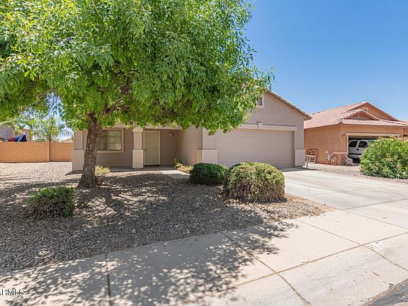 3rd image of 2067 E CONNEMARA Drive