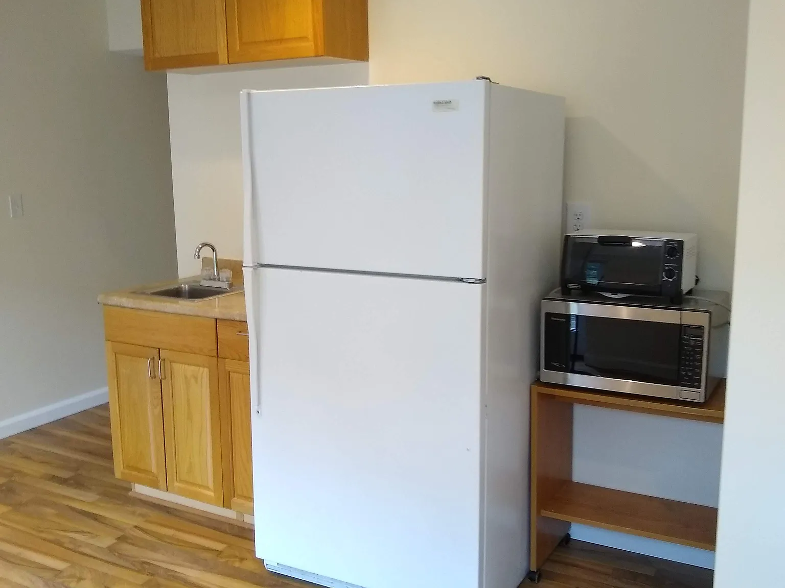 Studio, 350 sqft, $900 — Photo 4
