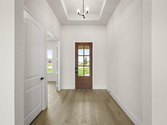 2nd image of 541 Cari Lynn Ln