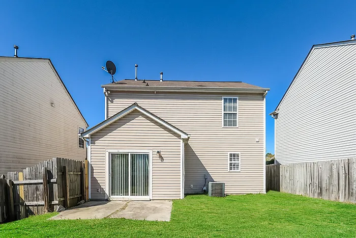 1227 Joannas Ct — Photo 10