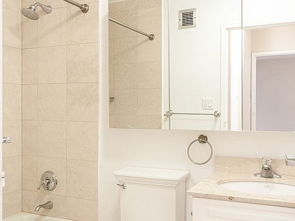 5th image of 306 E 96th St #12N