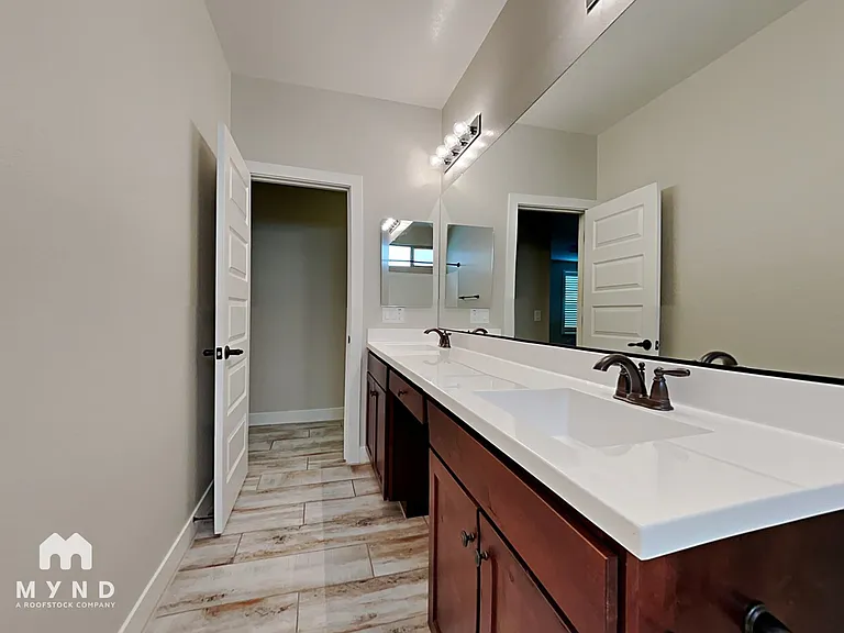 2639 N Walker Way — Photo 17
