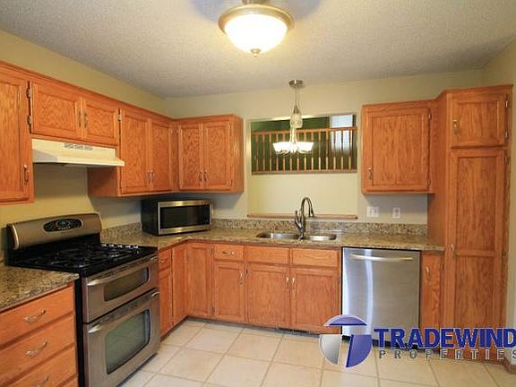 2nd image of 1628 Knox Cir
