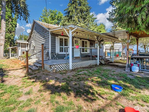 4th image of 3009 D Street SE