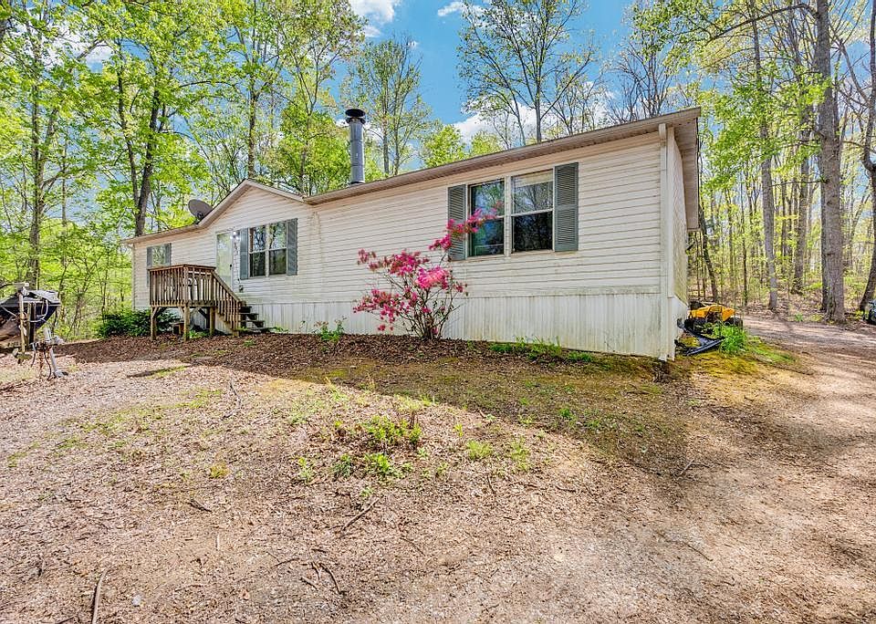 1st image of 391 Manor Rd