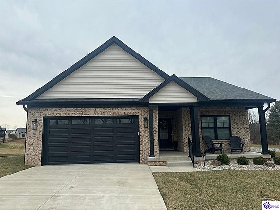 2nd image of 304 Sweet Grass Cir