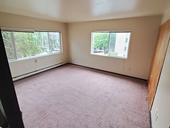 3rd image of 5502 15th Ave NE APT 9