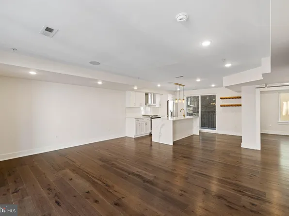 1910 Brown St Unit 3, Philadelphia, PA 19130