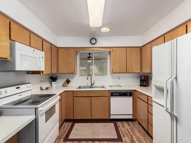 5913 E Boston St — Photo 10