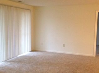 9802 Gable Ridge Ter APT E, Rockville, MD 20850