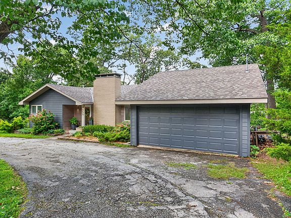 3rd image of 4655 S Lakehill Avenue