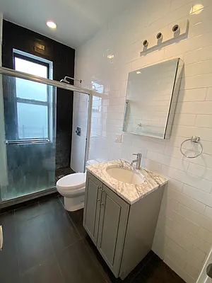 Rented by City Prime Commercial Realty  | media 7