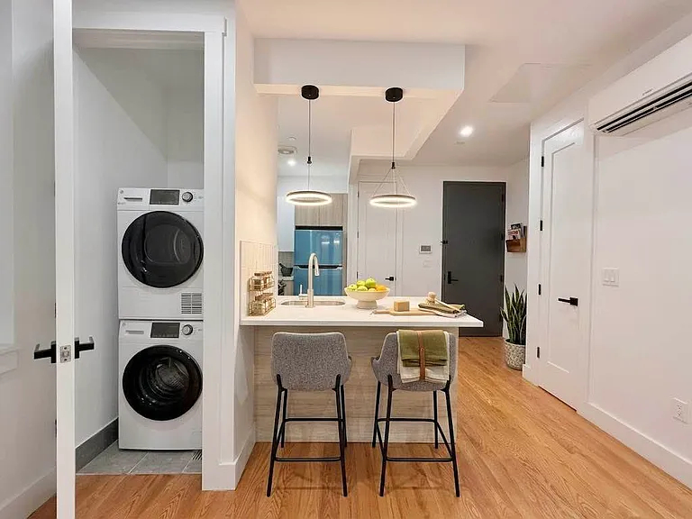 1644 New York Ave #6B — Photo 1