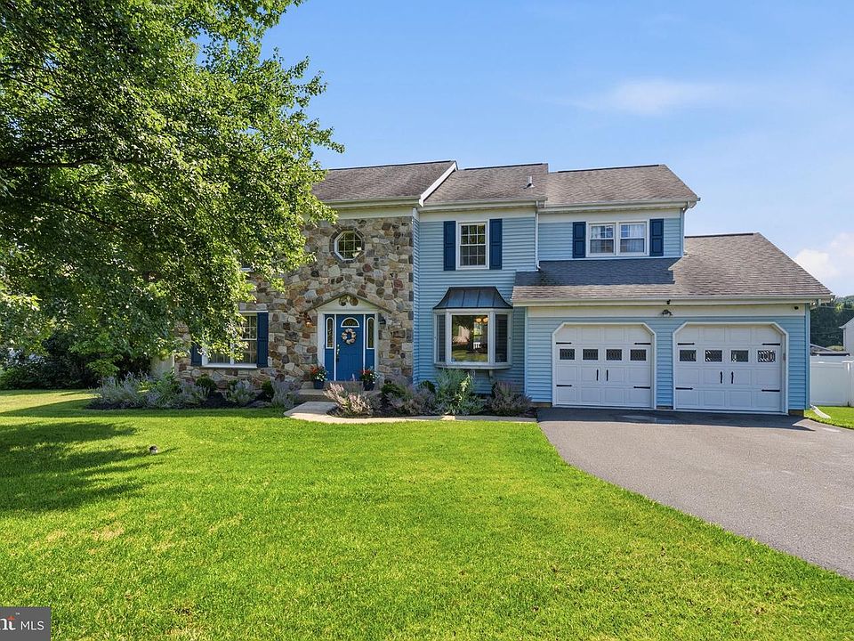 1st image of 103 Valley View Cir