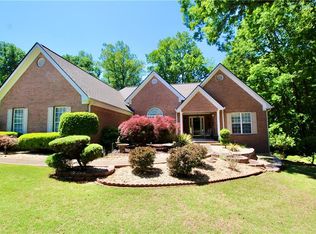 1266 Harvest Ln, Hoschton, GA 30548