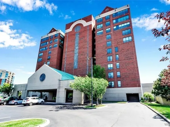 804 Admirals Walk #804, Buffalo, NY 14202