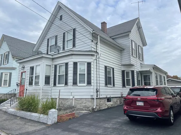 694 School St, Lowell, MA 01851