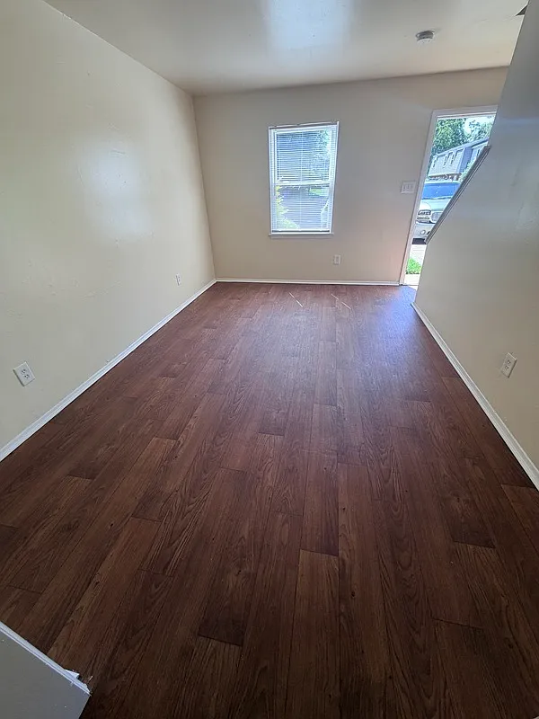 2 bed, 1.0 bath, $1,195 — Photo 1
