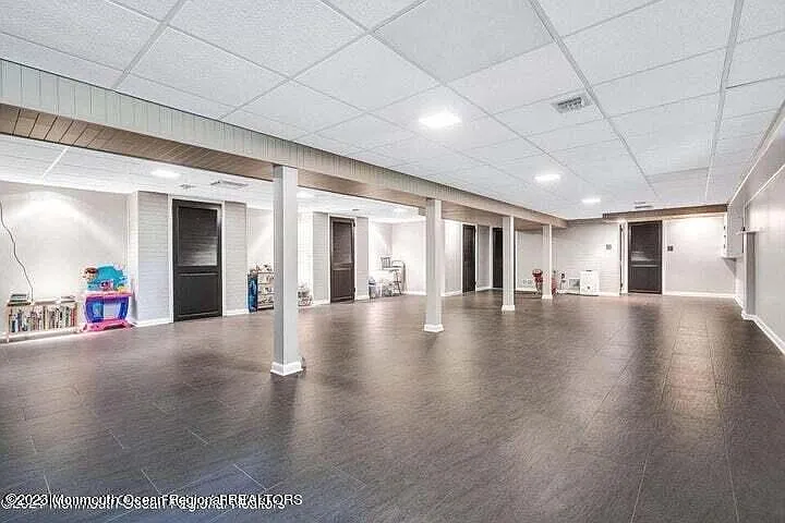 4 bed, 1892 sqft, $2,800 — Photo 2