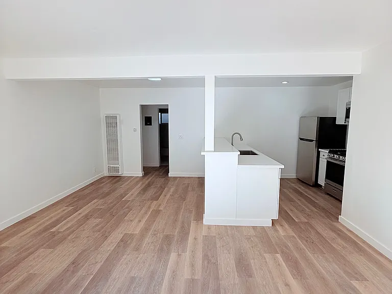 1625 Laguna St #3 — Photo 2