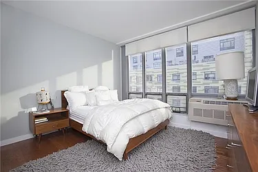 Rented by Space Marketing Shop